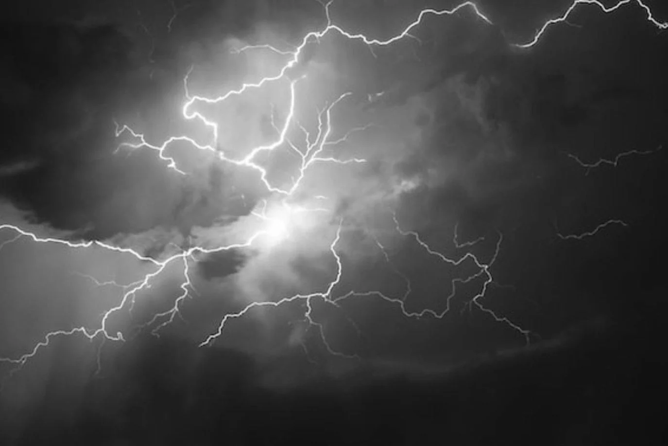 ما تفسير صوت الرعد في المنام لابن سيرين؟