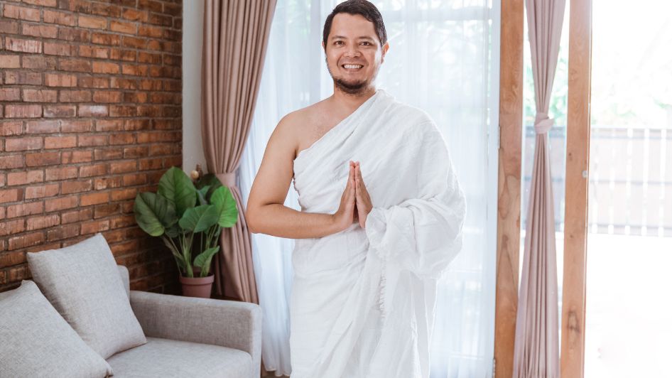 تفسير رؤية ملابس الإحرام في المنام للرجل