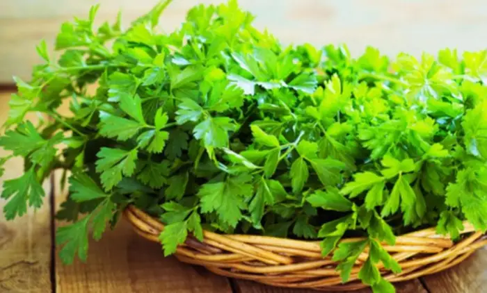 مين جربت البقدونس للولاده؟